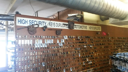 Locksmith «Security Unlimited Locksmith», reviews and photos, 15339 Parthenia St, North Hills, CA 91343, USA