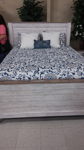 Furniture Store «Major Discount Furniture», reviews and photos, 504 Henslee Dr, Dickson, TN 37055, USA