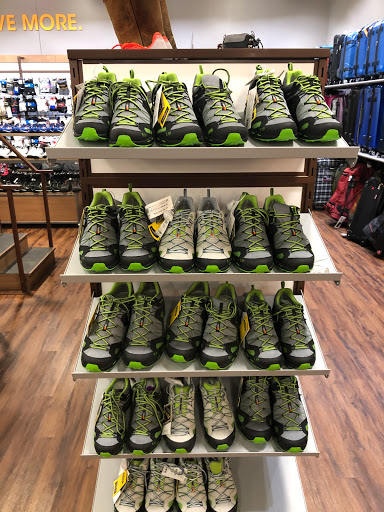 Outdoor Sports Store «Sierra Trading Post», reviews and photos, 95 Danada Square East, Wheaton, IL 60189, USA