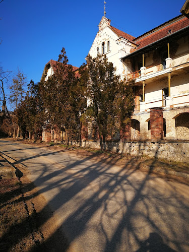 Gadányi Vendégház és Lovarda