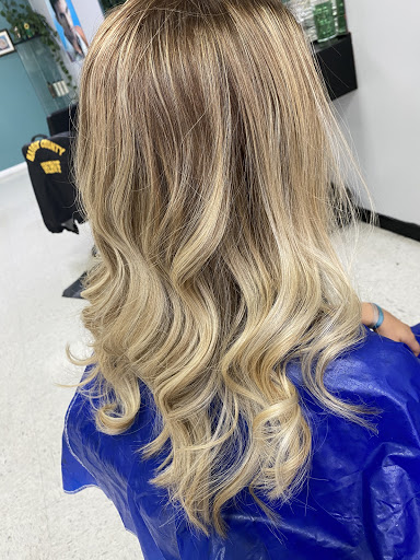 Beauty Salon «Tres Latinas Beauty Salon», reviews and photos, 788 Normandy St, Houston, TX 77015, USA