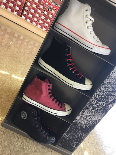 Shoe Store «Shoe City - Lawndale», reviews and photos, 16809 Hawthorne Blvd # 3706422, Lawndale, CA 90260, USA