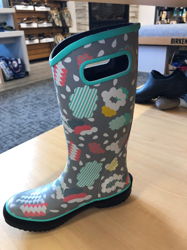 Shoe Store «Coastal Shoes», reviews and photos, 1317 NW U.S. 101, Lincoln City, OR 97367, USA