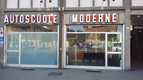 Autoscuole Moderne à Forlì FC, Italie