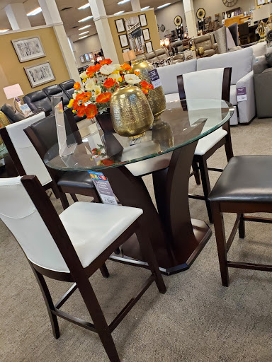 Furniture Store «Raymour & Flanigan Furniture and Mattress Store», reviews and photos, 1314 US-22, Phillipsburg, NJ 08865, USA