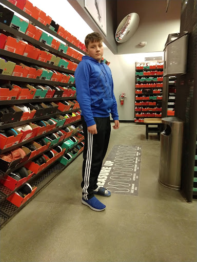 Clothing Store «Nike Factory Store», reviews and photos, 1475 N Burkhart Rd Suite C-200, Howell, MI 48855, USA