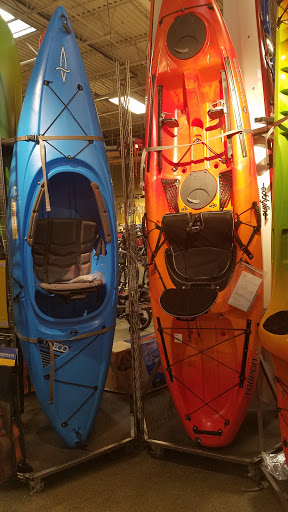 Camping Store «REI», reviews and photos, 11581 Fountains Dr, Maple Grove, MN 55369, USA