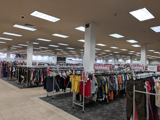 Clothing Store «Burlington Coat Factory», reviews and photos, 833 Lancaster Dr NE, Salem, OR 97301, USA