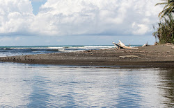 Zdjęcie Playa Sirena z powierzchnią turkusowa woda
