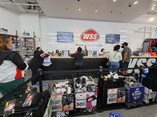 Shoe Store «WSS», reviews and photos, 460 San Fernando Mission Blvd, San Fernando, CA 91340, USA