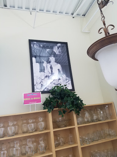 Thrift Store «Out of the Closet - Fort Lauderdale», reviews and photos, 1785 E Sunrise Blvd, Fort Lauderdale, FL 33304, USA