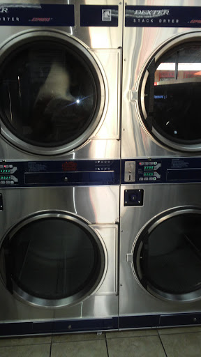Laundromat «2 Minit Laundry», reviews and photos, 905 E 20th Ave, Tampa, FL 33605, USA
