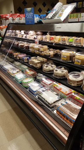 Grocery Store «Hannaford Supermarket», reviews and photos, 45 Hadjis Way Suite 6, Lake Placid, NY 12946, USA