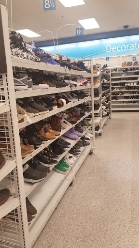 Clothing Store «Ross Dress for Less», reviews and photos, 2180 MacArthur Rd, Whitehall, PA 18052, USA