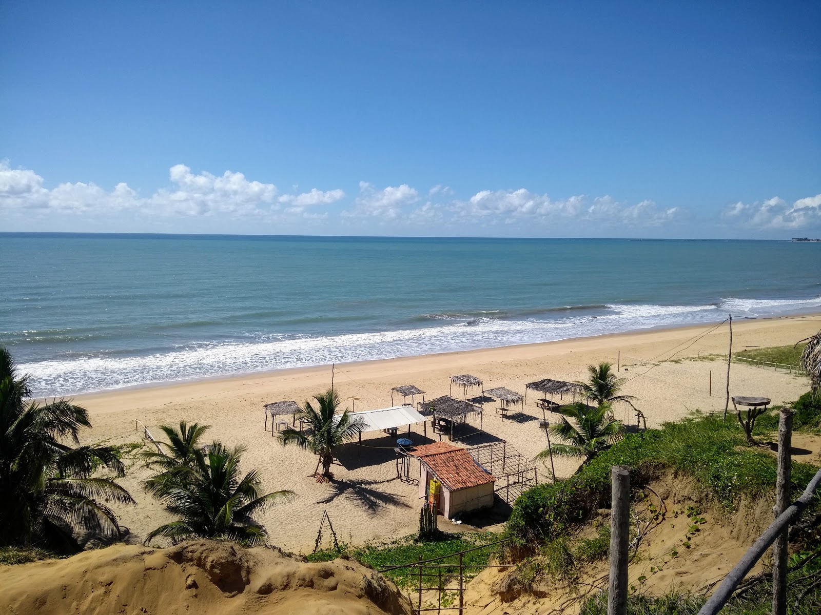 Foto de Praia do Tambá com reto e longo