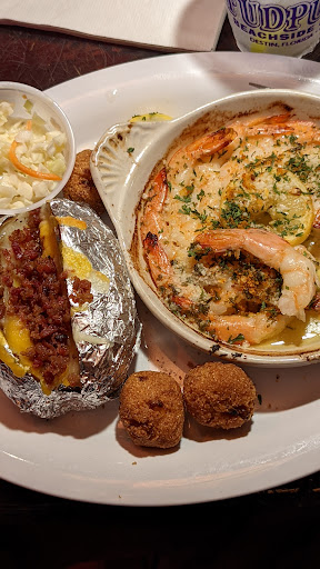 Restaurant «Fudpuckers Beachside Bar & Grill», reviews and photos, 20001 Emerald Coast Pkwy, Destin, FL 32541, USA