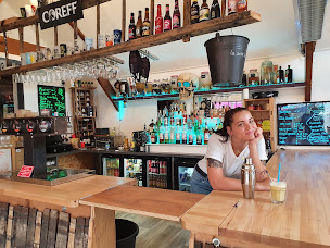 Photo n°10 de Cave-Bar-Brasserie-Restaurant-Paintball-Les Barriques Sur Pattes à Saint-Quay-Portrieux ()