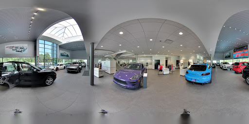 Porsche Dealer «Porsche Exchange», reviews and photos, 2300 Skokie Valley Rd, Highland Park, IL 60035, USA