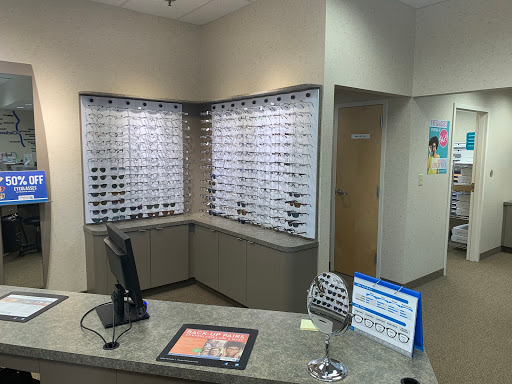 Eye Care Center «Clarkson Eyecare», reviews and photos, 12681 Dorsett Rd, Maryland Heights, MO 63043, USA