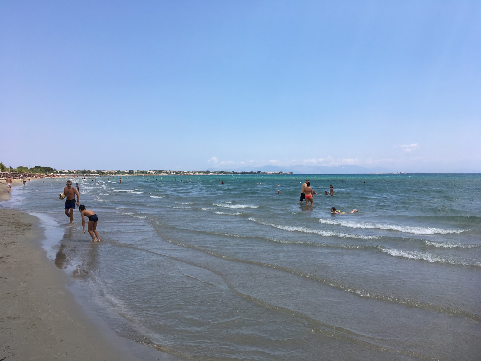 Photo de Artemis beach - recommandé pour les voyageurs en famille avec des enfants