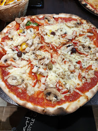 Plats et boissons du Pizzeria Mister Pizza à Valbonne - n°13