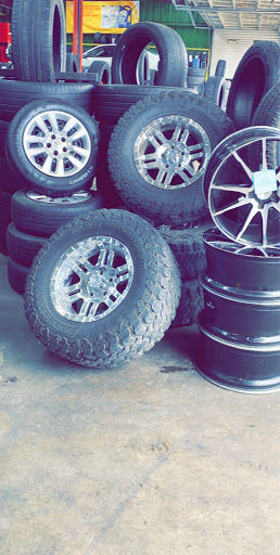 Tire Shop «Tire Discount», reviews and photos, 6970 Plank Rd, Baton Rouge, LA 70811, USA