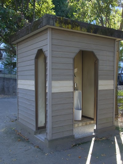 幸中央公園 公衆トイレ