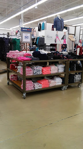 Clothing Store «Old Navy», reviews and photos, 1825 N Pebble Creek Pkwy, Goodyear, AZ 85395, USA