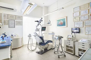 Χειρουργός Οδοντίατρος Μαργαρίτη Μαρία - Dental Prolipsis image