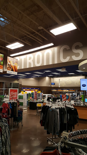 Grocery Store «Fred Meyer», reviews and photos, 3300 Portland Rd, Newberg, OR 97132, USA