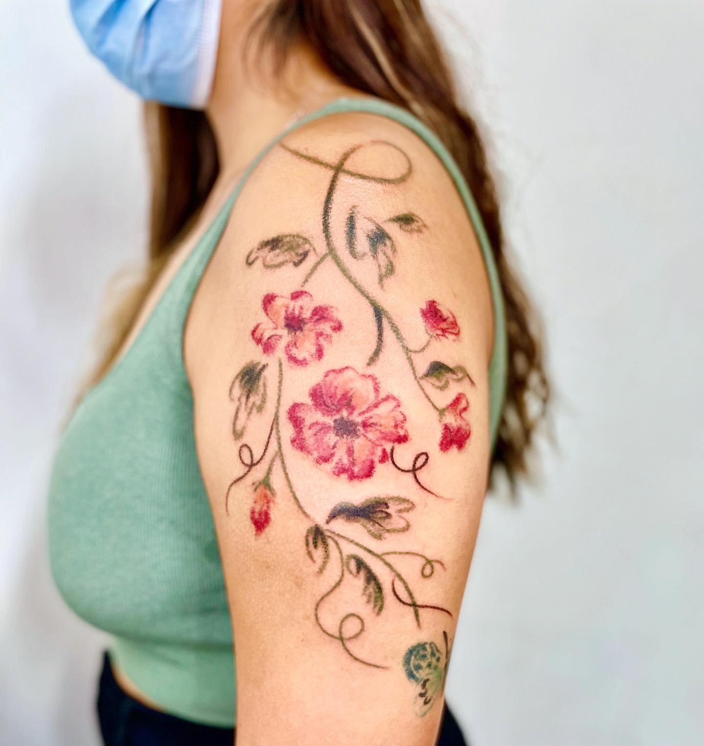 Handpoked Flowers Classy Shoulder Tattoos Female 