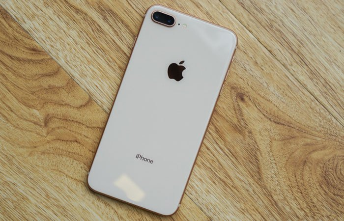 Chênh nhau 2 củ, nên mua iPhone 8 Plus hay iPhone 7 Plus?