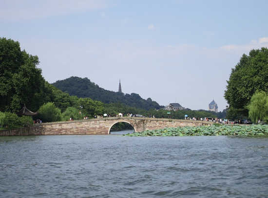 ve may bay di hang chau, tay ho hang chau