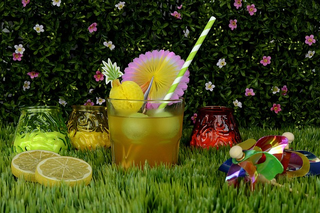  Must-Have Items for a Perfect Garden Party