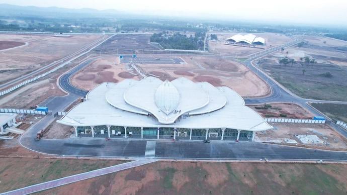 PM Modi inaugurates Shivamogga airport, says those wearing 'hawai chappals'  should travel in 'hawai jahaz' - India Today