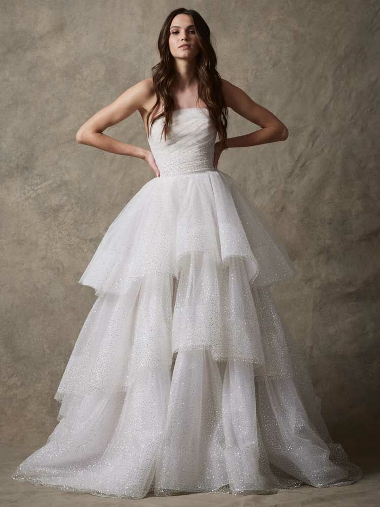 vestido de noiva com decote reto