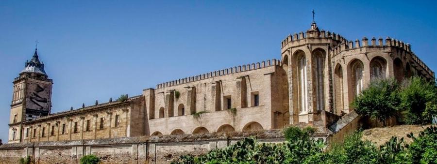 Monasterio de San Isidoro del Campo.