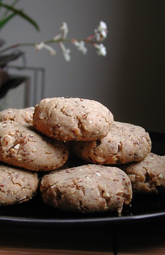 Sesame Nut Cookies
