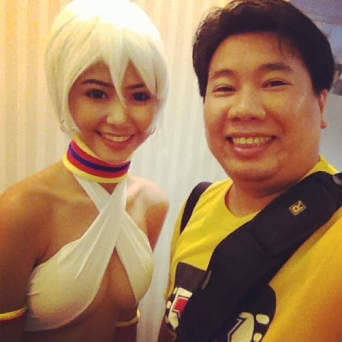 Just met the fhm babe nicole alexandria cosplaying elena of...