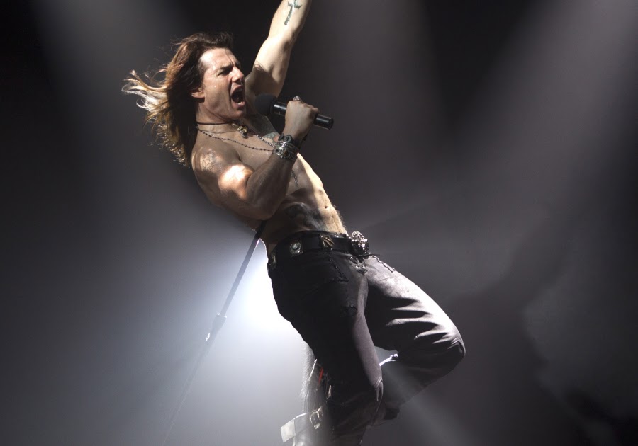 Tom Cruise in the ‘Rock of Ages’ trailer blmagazine