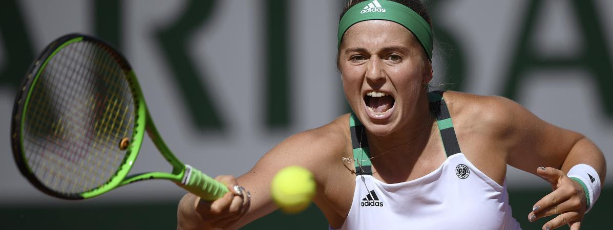 La Lettone Jelena Ostapenko a renversé la Roumaine Simona Halep en finale dames de Roland-Garros, le 10 juin 2017, à Paris. 
