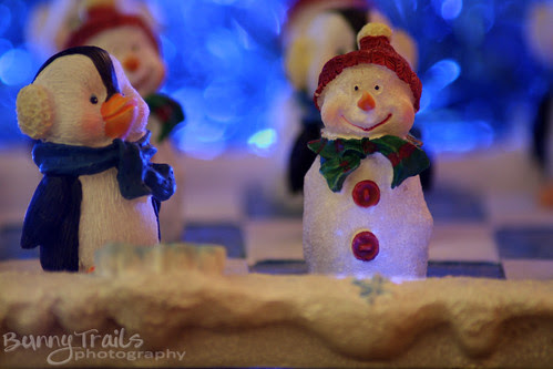 penguin-snowman game