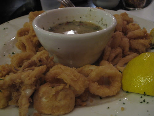 CALAMARI FRITTI CON BAGNA CAUDA