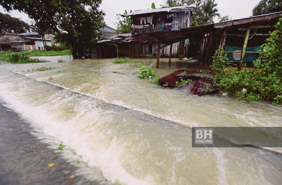 41 Mimpi banjir di laut