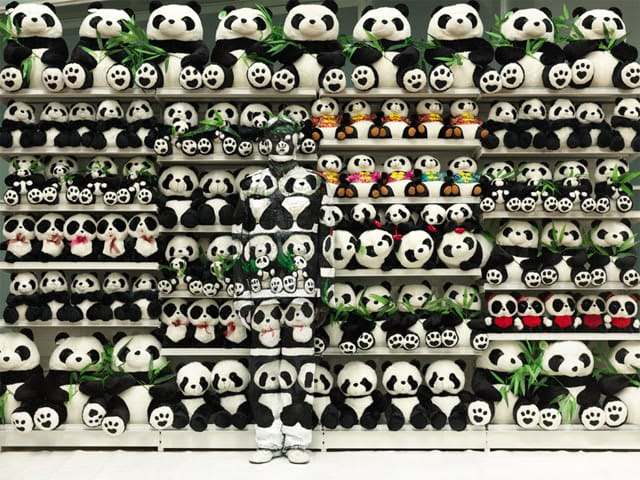 The Invisible Man: Artist Liu Bolin Hides in Plain Sight The Invisible Man: Artist Liu Bolin Hides in Plain Sight painting illusion camouflage
