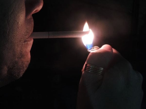 Pare de fumar agora usando apenas bicarbonato de sódio Pare de fumar agora usando apenas bicarbonato de sódio