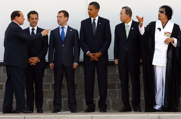 Barack+Obama+Muammar+al+Gaddafi+G8+L+Aquila+OiJa YE9jDrl1 David Icke’i sarkastiline kirjeldus maailmas toimuvast