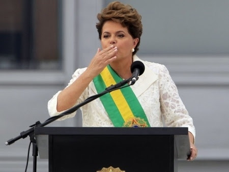 Política brasileira de emigração é um fiasco, Dilma precisa rever e dar autonomia política aos emigrantes.