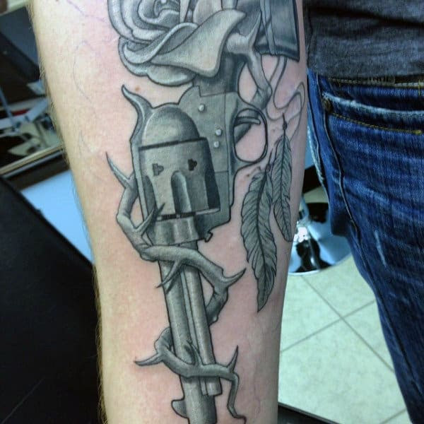 Tato Pistol Di Perut Moa Gambar