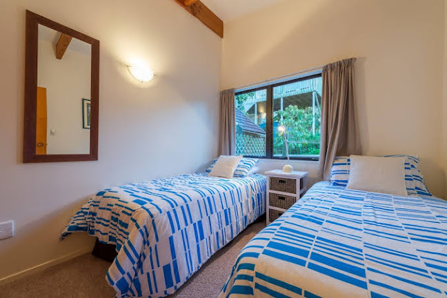 Reviews of By the Bay Beachfront Apartments in Whangarei - Hotel